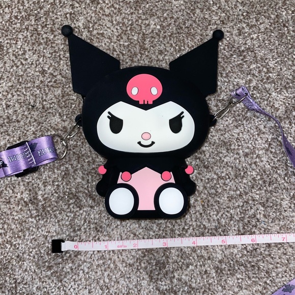 Kuromi Sanrio Silicone Crossbody Purse - Picture 5 of 6